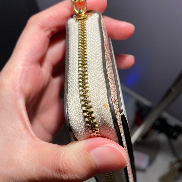 MICHAEL Michael Kors Jet Set Smoky Rose Compact Wallet - Picture 11 of 13